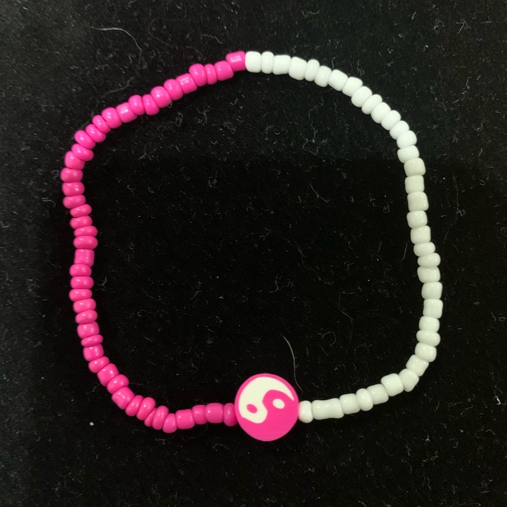 Large stretchy pink yin yang bracelet